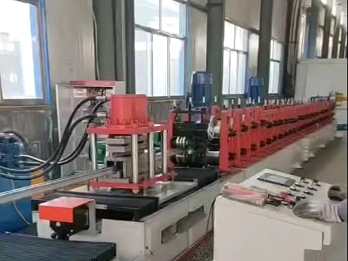 新型光伏支架設(shè)備